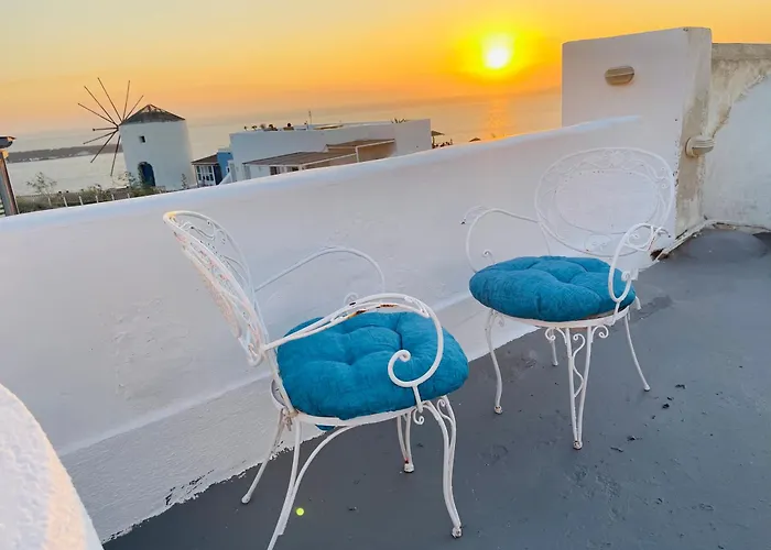 Sunset Queen In Oia